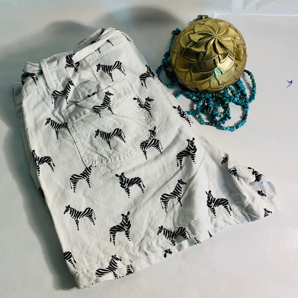 The Loft Linen Shorts - Picture 5 of 7